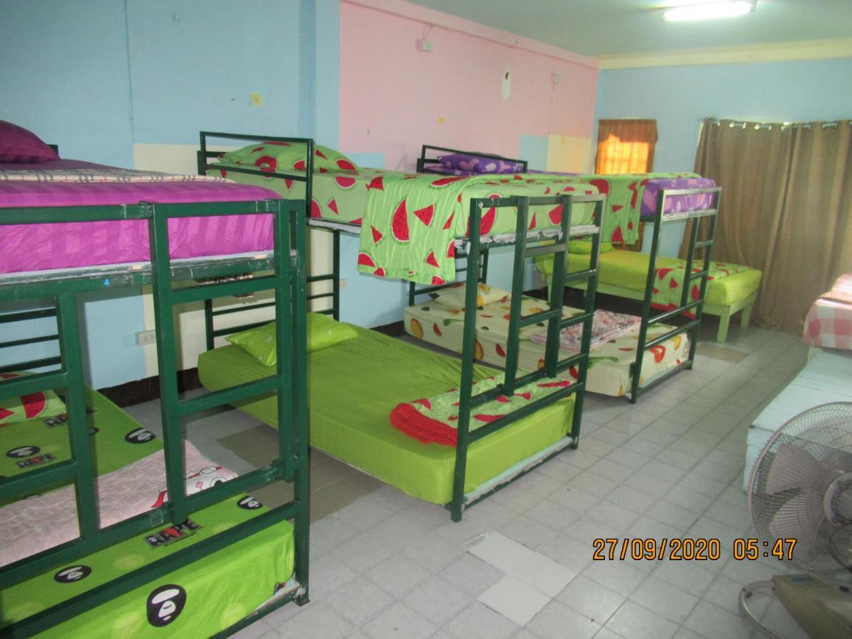 Jay Guesthouse And Restaurant (Adults Only) Chiang Mai Esterno foto