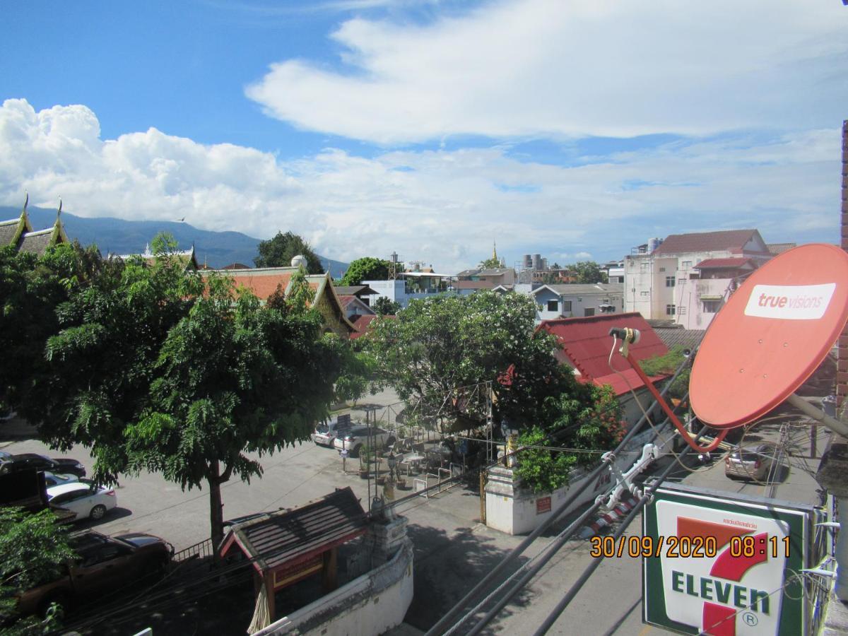 Jay Guesthouse And Restaurant (Adults Only) Chiang Mai Esterno foto